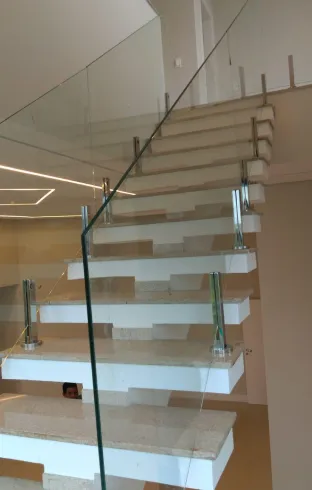 guarda corpo escada - Instalação de vidros sob medida em São Paulo