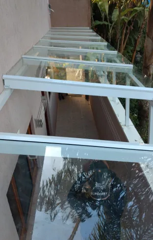 - Instalação de vidros sob medida em São Paulo
